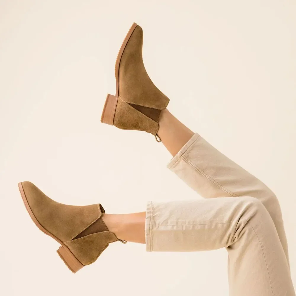 NISOLO Eva Chelsea Boot Classic‎ Taupe Suede Ankle Boots Size 8 NIB $228